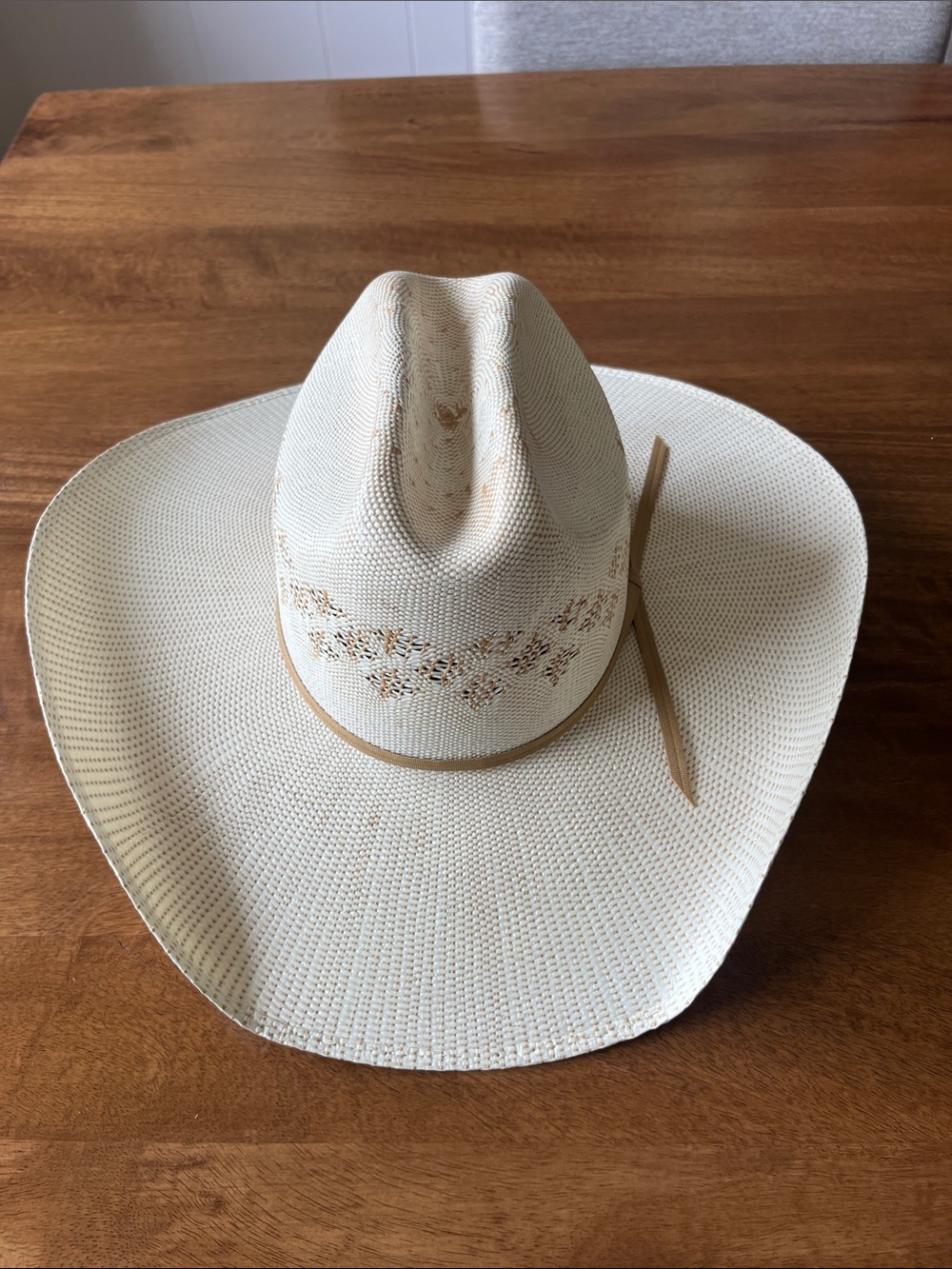Justin Boots White Straw Cowboy Hat with Tan Band